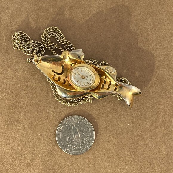 SOLD Vintage Crystal Gold Tone Fish with Hidden Watch - Picture 6 of 7
